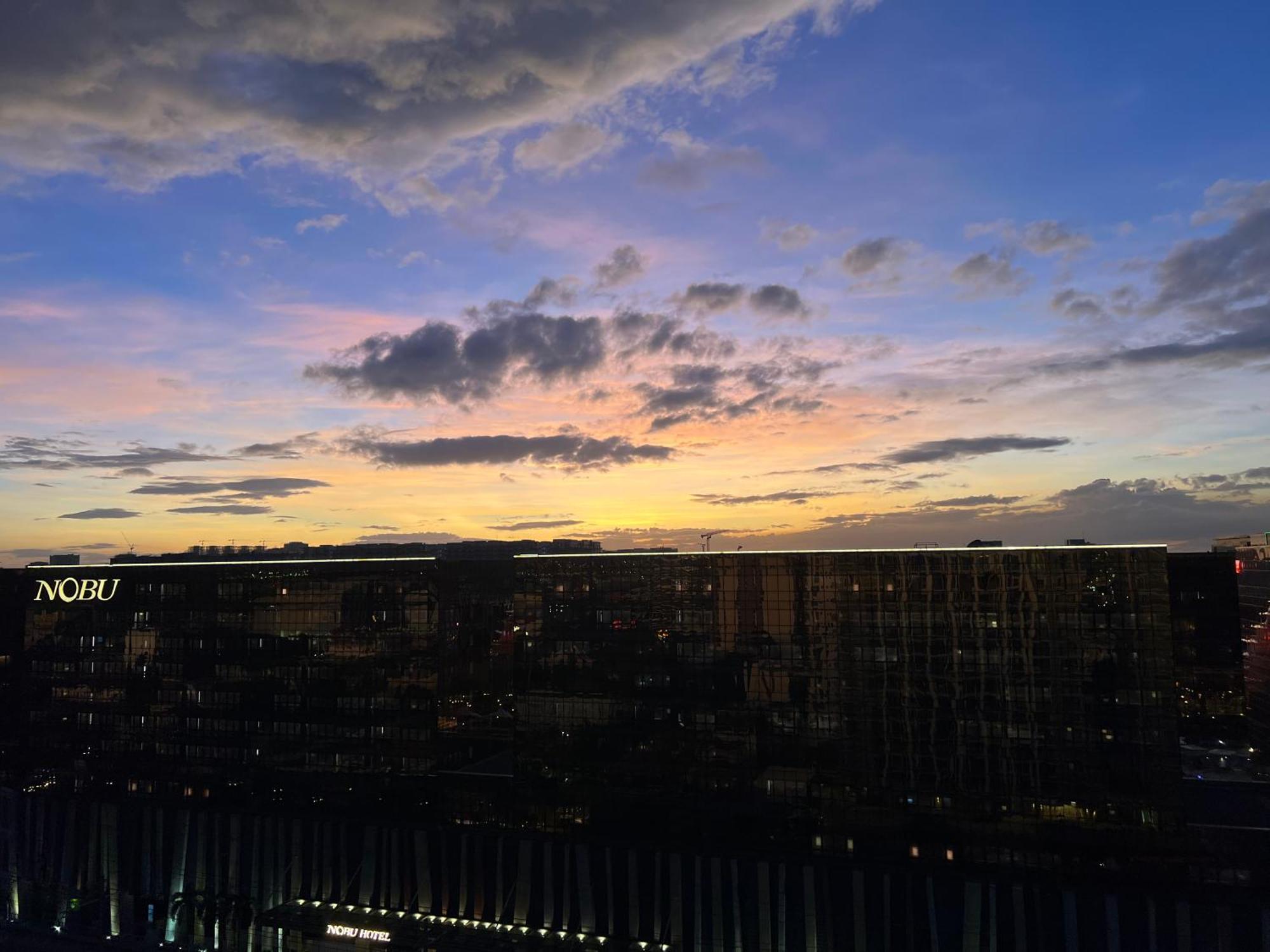 Luxurious European Style Penthouse Modern Apart Ment Cross City Of Dreams Okada Solaire Moa Airport Маніла Екстер'єр фото