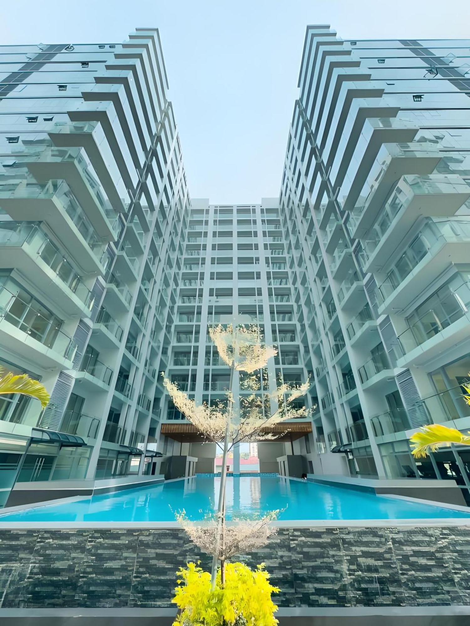 Luxurious European Style Penthouse Modern Apart Ment Cross City Of Dreams Okada Solaire Moa Airport Маніла Екстер'єр фото