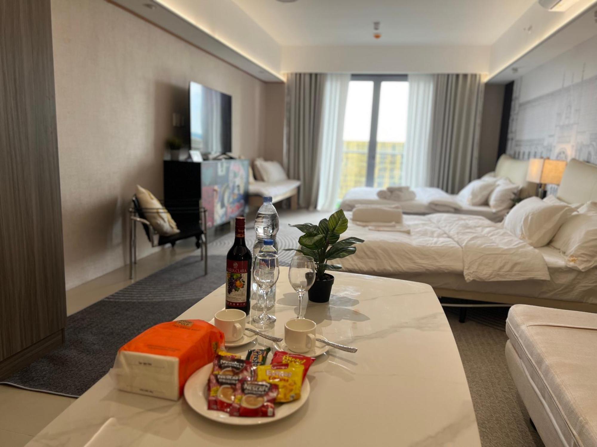 Luxurious European Style Penthouse Modern Apart Ment Cross City Of Dreams Okada Solaire Moa Airport Маніла Екстер'єр фото